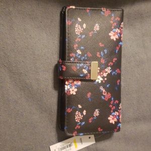 Apt 9 wallet